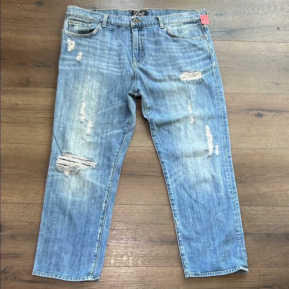 Lucky Brand Light Blue Distressed Straight Jeans !! 14/32
